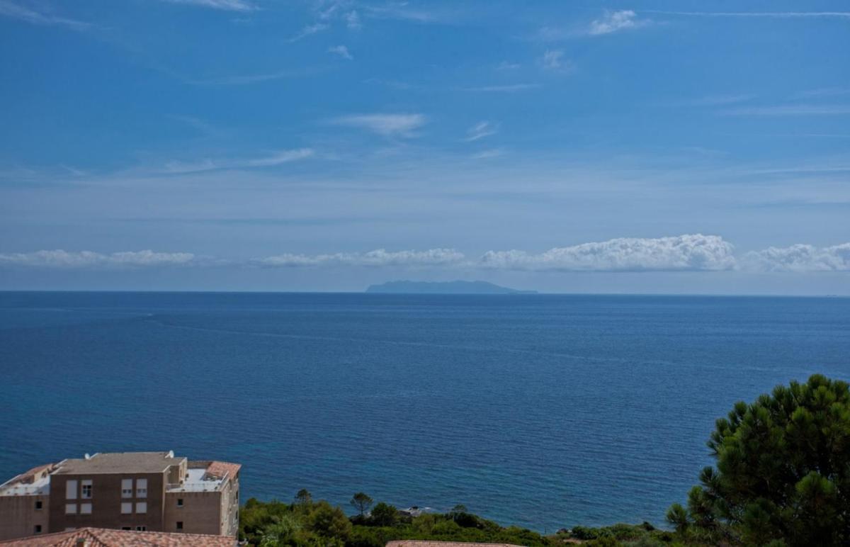 Casa Les Agaves Lägenhet Santa-Severa Exteriör bild